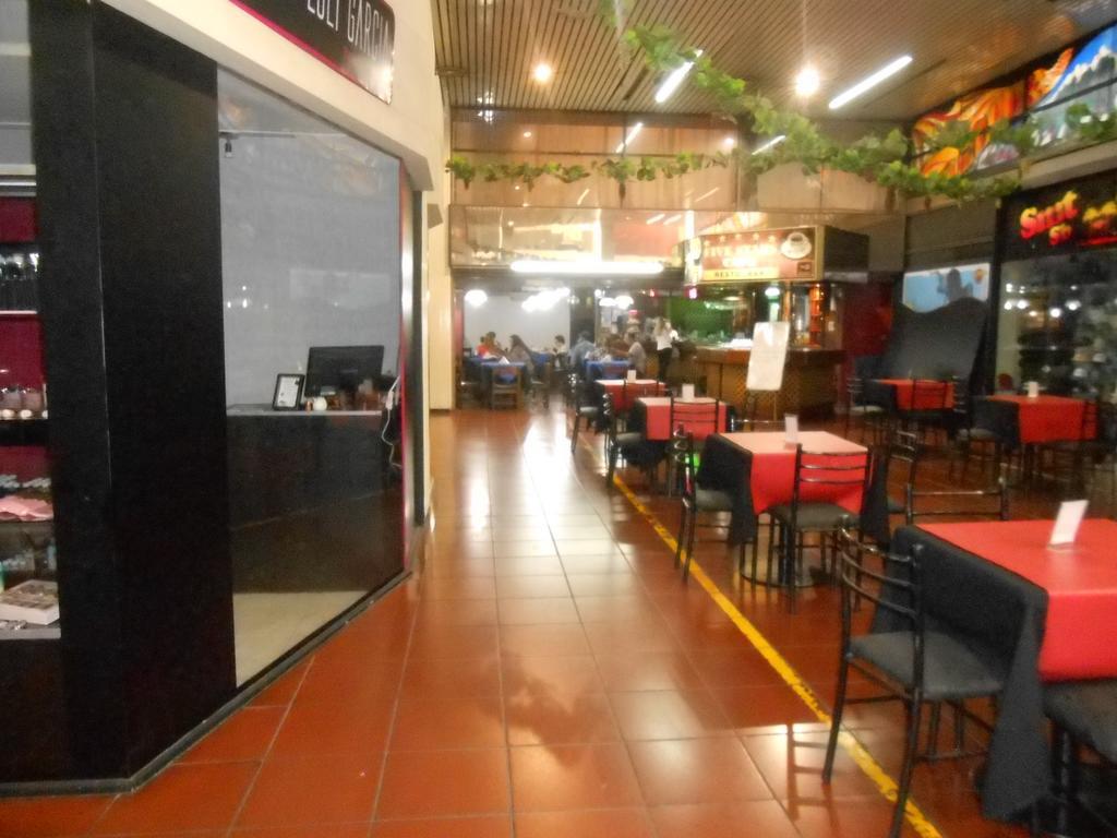 Departamento Mendoza Centro "A Lo De Cristian"アパートメント エクステリア 写真